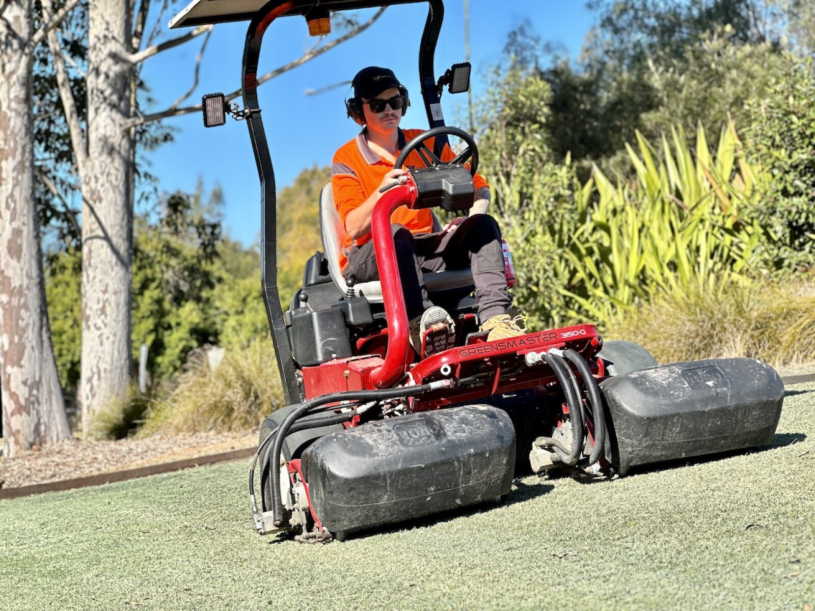 SureGreen landscaping greenkeeping cylinder mower